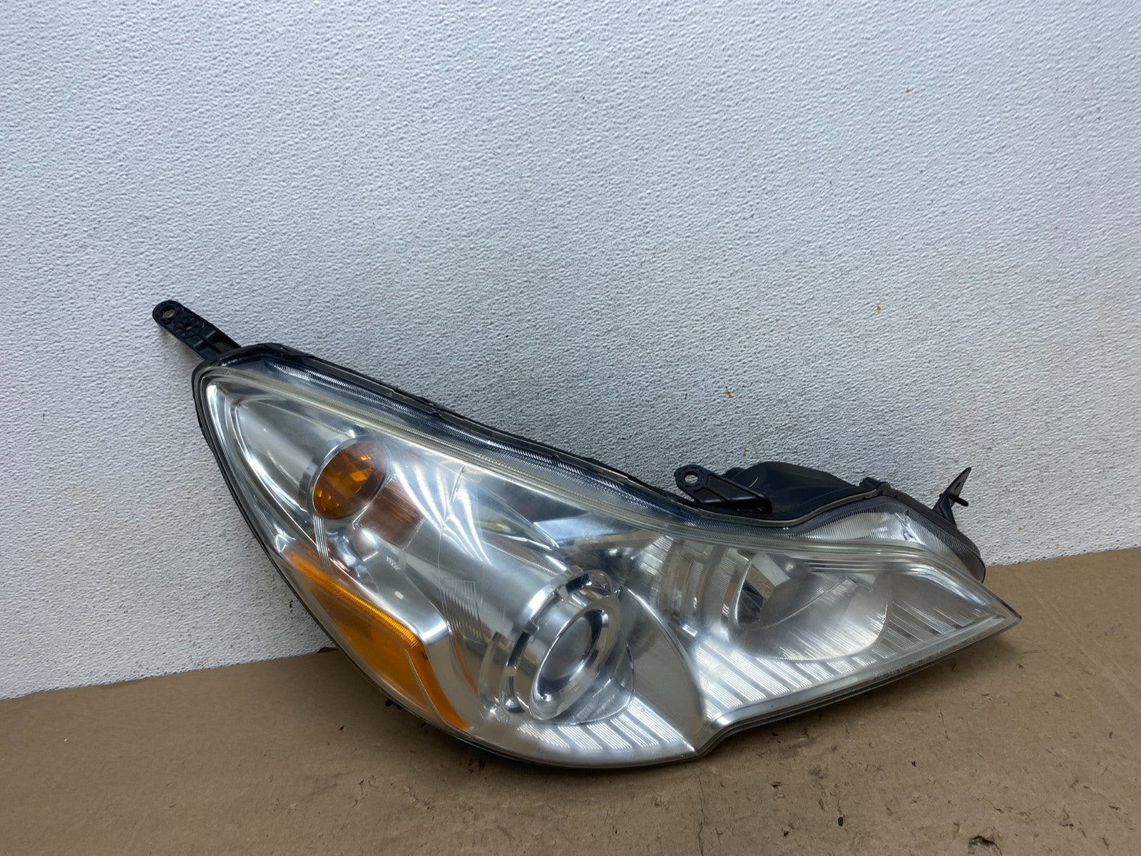 2010-2012 Subaru Legacy Outback Right Passenger Headlight AG5651 DW0