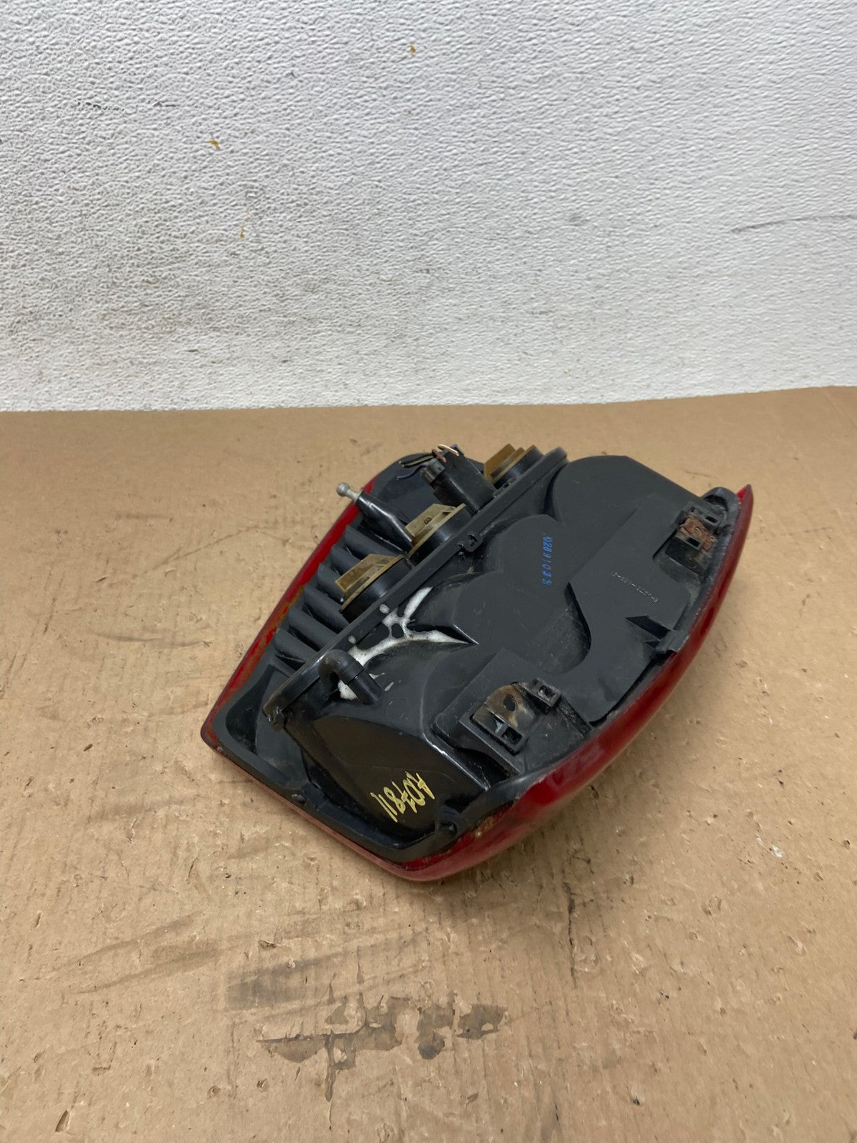 1999-2004 Jeep Grand Cherokee WJ Right Passenger Rh Tail Light AD7811 LK6