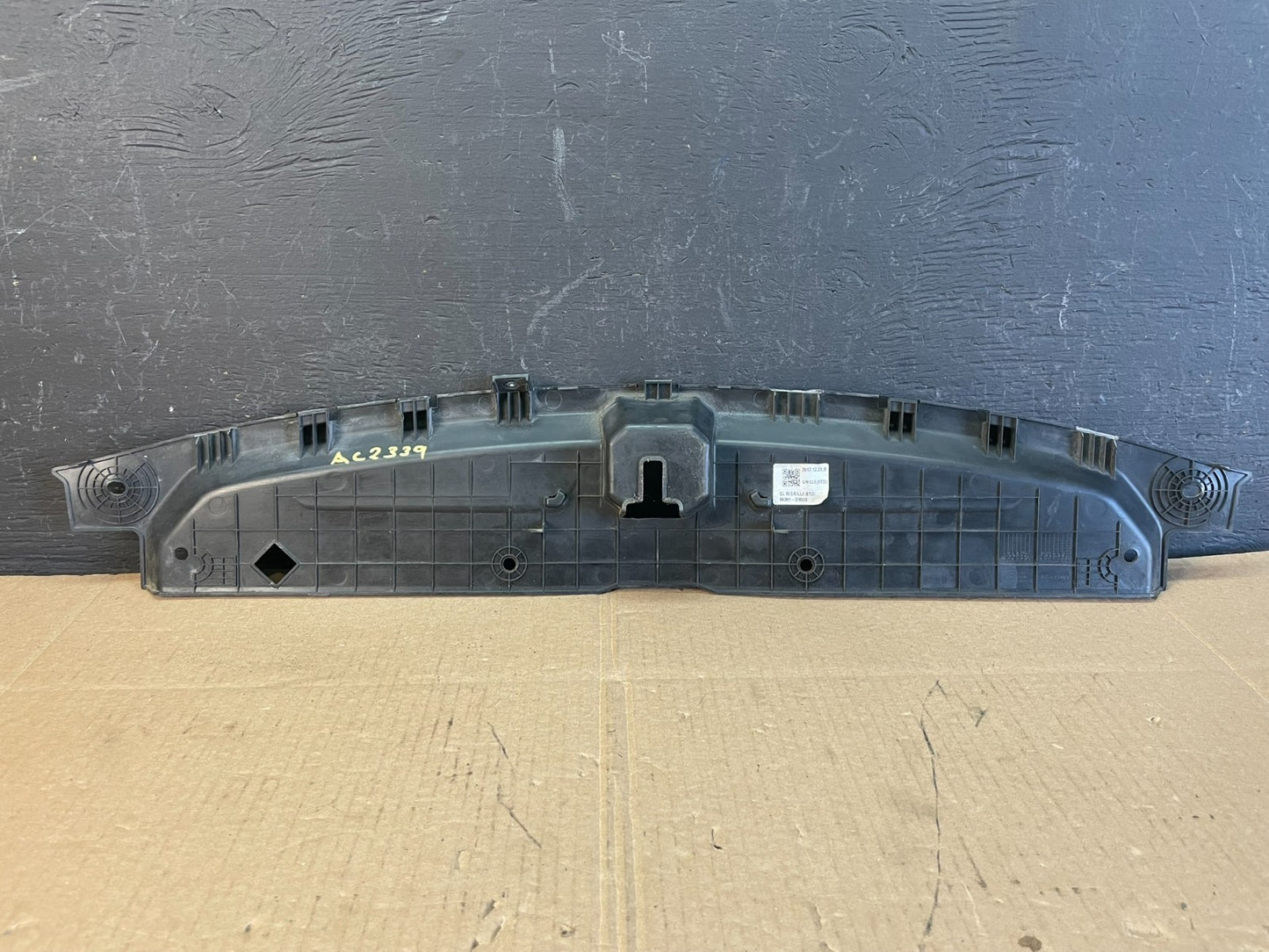 2017 2018 2019 KIA Sportage Front Radiator Upper Cover Sight Shield  AC2340 4DG3
