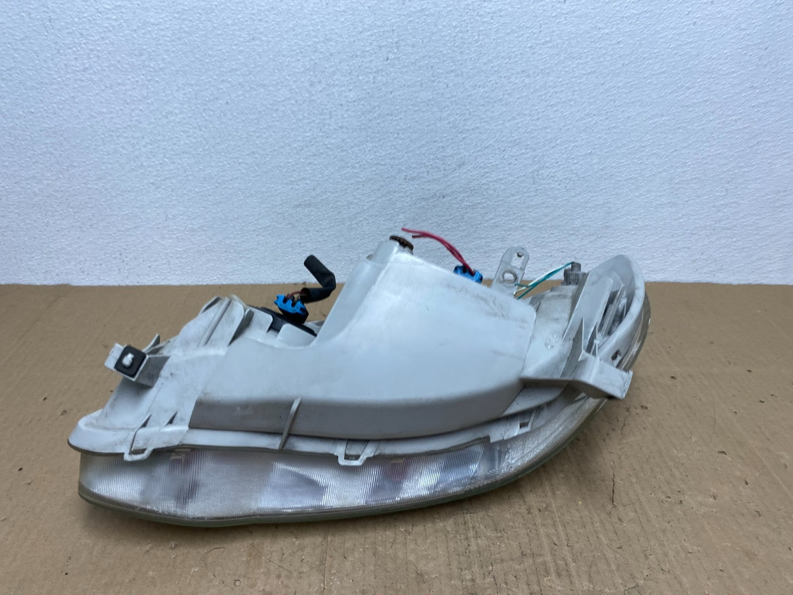 2005 to 2008 Toyota Corolla Right Passenger RH side Headlight Oem AB8450 DW6