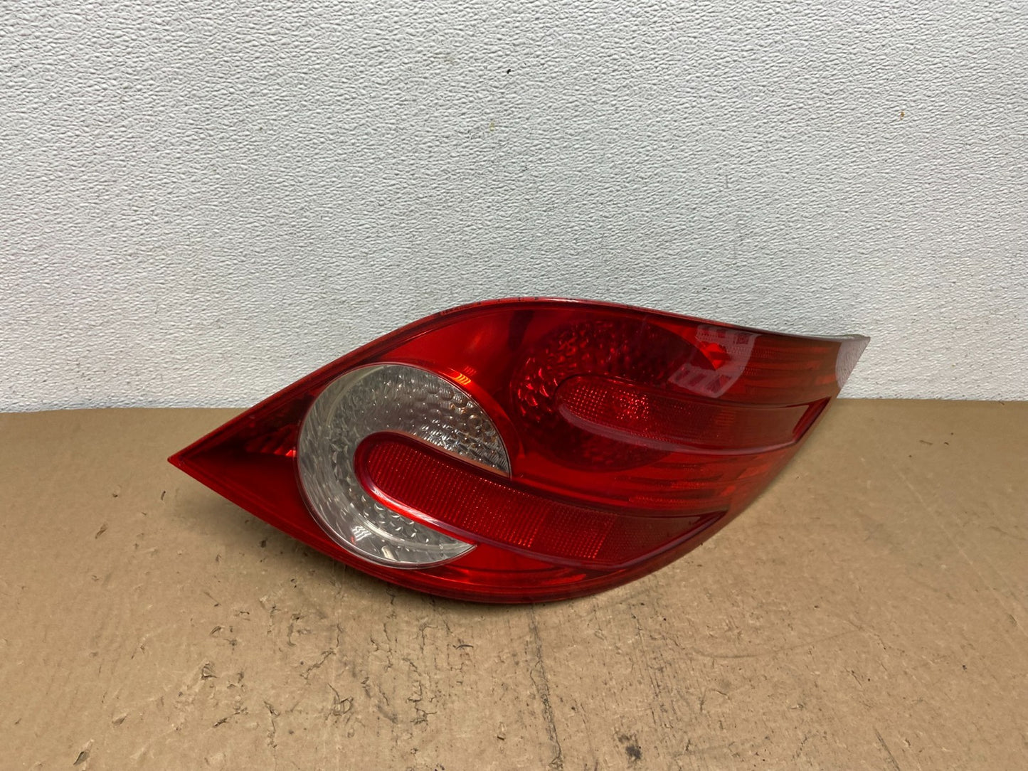 2006-2010 Mercedes W251 R-CLASS Right Passenger RH Side Tail Light AC7360 DW0