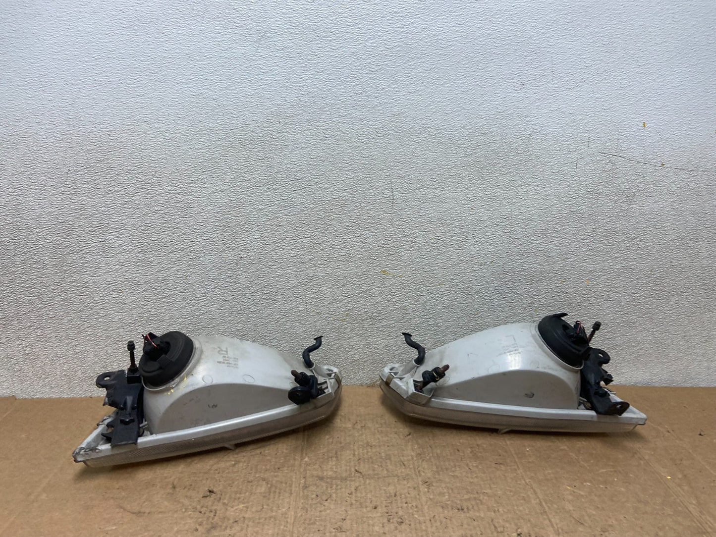 1997 1998 1999 Toyota Camry Left+Right Side Set Halogen Headlights AA3800 DW7