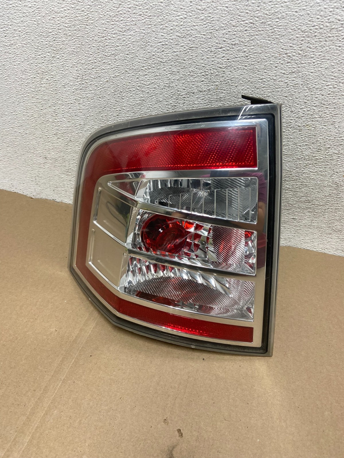 2007 to 2010 Ford Edge Tail light Left Driver Side AG6805 LK0