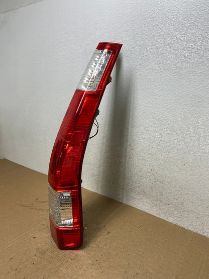 2005 to 2006 Honda Cr-v Crv Right Passenger Side Tail Light AG1053 LK1