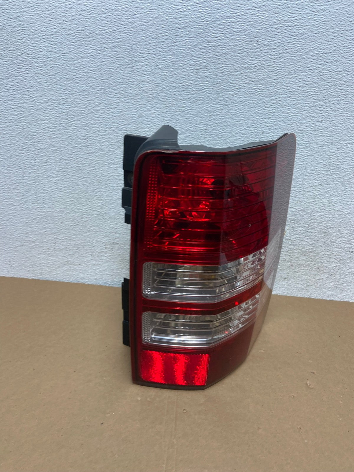 2008 to 2012 Jeep Liberty Right Passenger RH Side Tail Light AD7846 LK2