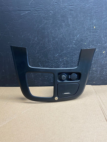 2006-2012 Hyundai Entourage Center Console Gear Shifter Bezel Astray AE4346 DG0