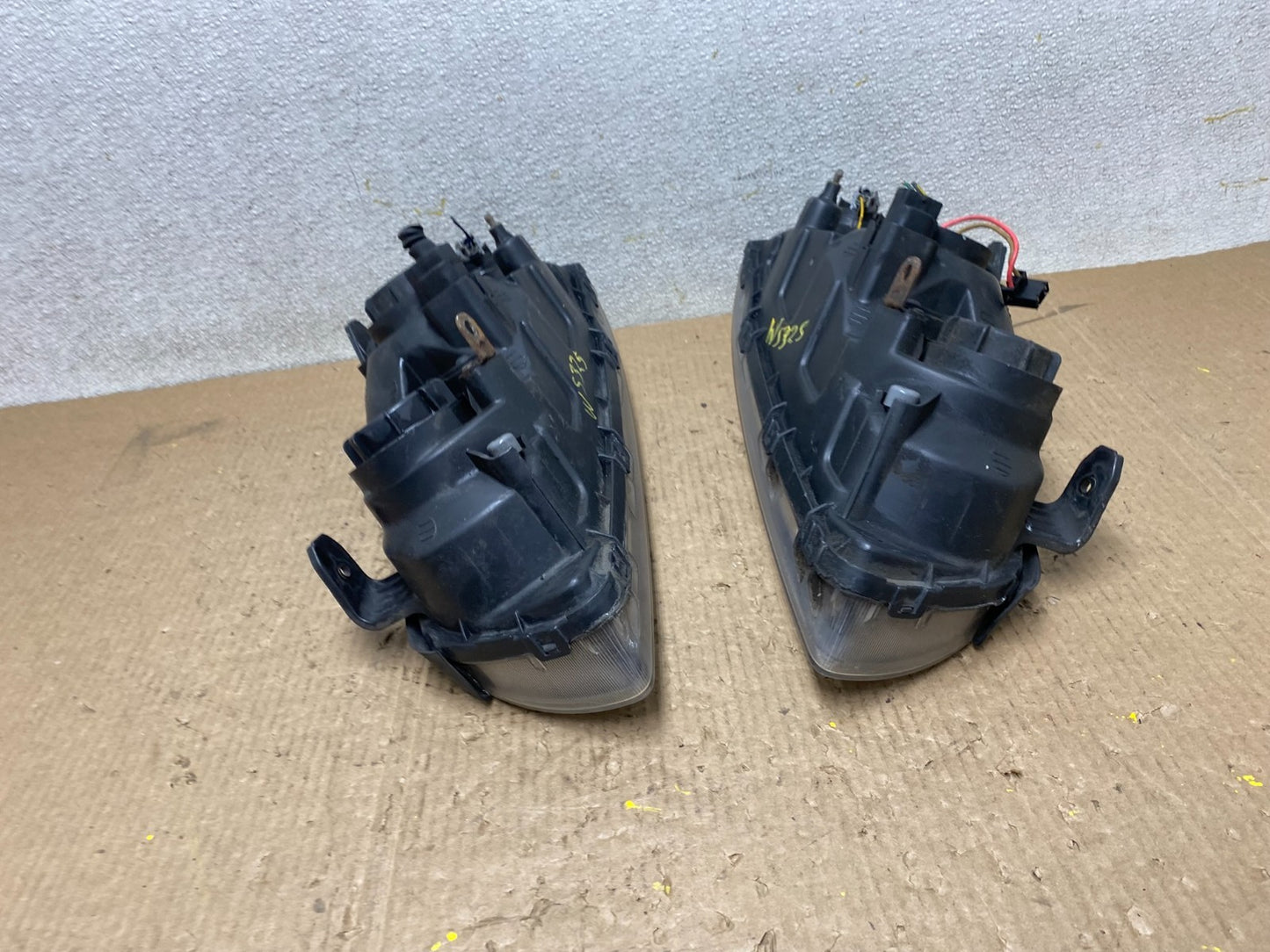 2004 2005 2006 Hyundai Elantra Left+Right Set Halogen Headlights W5325 DW12