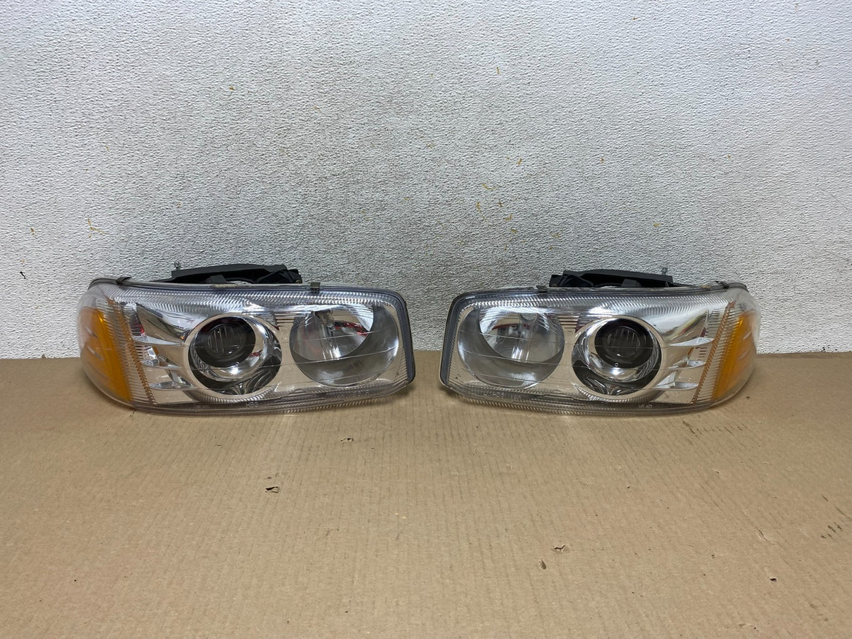 1999- 2006 GMC Sierra Left+Right Set Projector Headlights AH4356 DG0