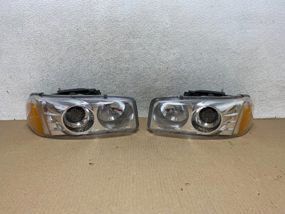 1999- 2006 GMC Sierra Left+Right Set Projector Headlights AH4356 DG0