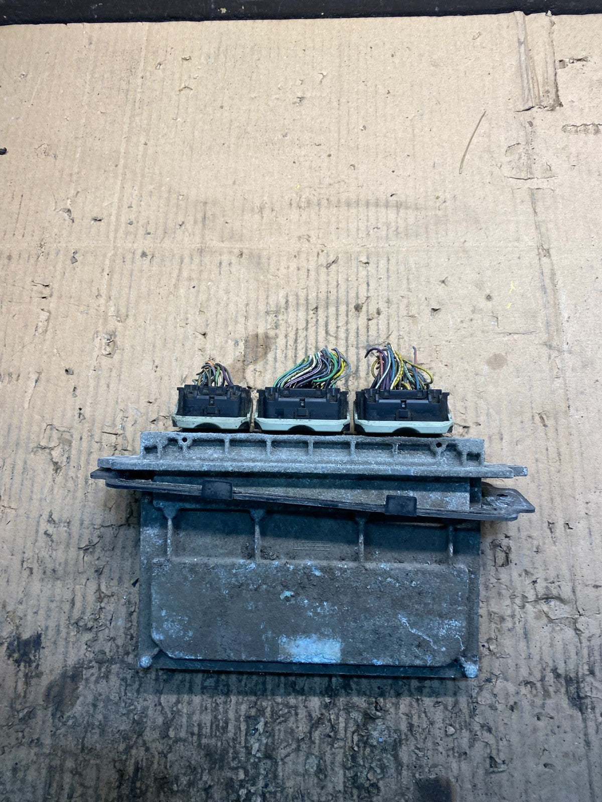 2011 2012 Ford Fusion Engine Control al8a-12a650-bjb v2307 DG0