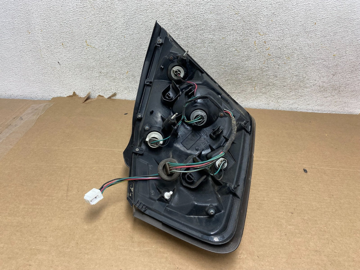 2007 to 2012 Nissan Altima Right Passenger Rh Side Tail Light AH3111 DW8