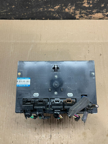 2015 2017 GMC Acadia Radio Display Screen AM/FM AUX OEM AB2936 DG2