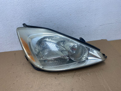 2004-2005 Toyota Sienna Right Passenger Halogen Headlight AD8011 DW0