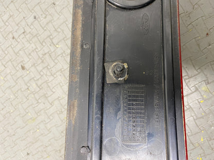 1997 1998 1999 Mercury Grand Marquis Trunk Lid Center Tail Light C6033 PS13