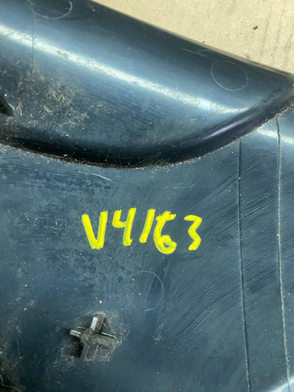 2001 to 2002 Saturn SC1 Trunk Rear Center Tail Light Panel OEM V4163 DG8