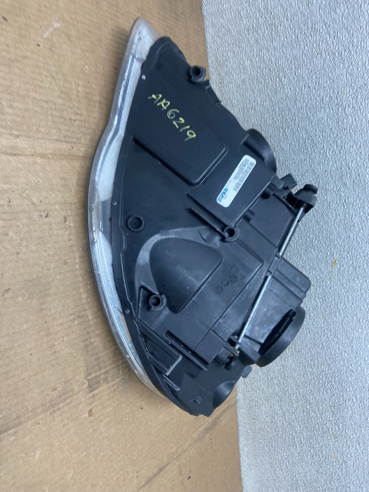 2008 to 2010 Volkswagen Touareg Right Passenger Halogen Headlight Depo AA6219 DG6