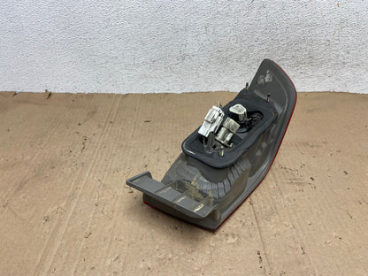 2000 to 2001 Toyota Camry Right Passenger Rh Tail Light AE9302 LK5