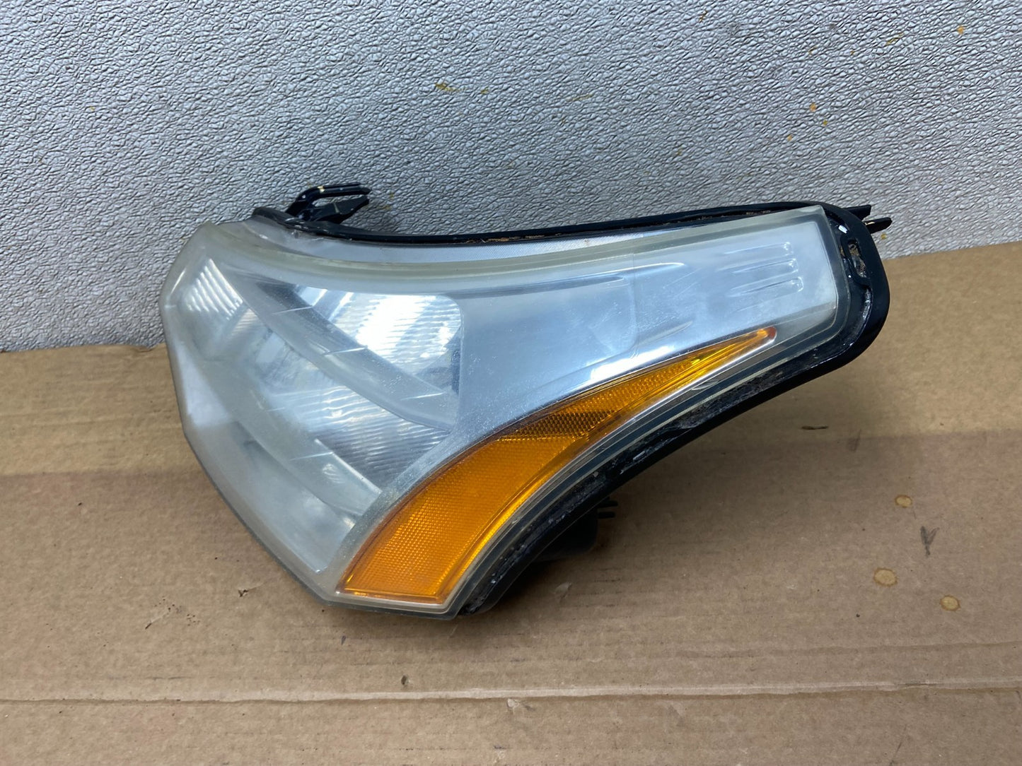 2008 2009 2010 2011 Ford Focus Left Driver Lh Headlight Halogen Oem AB2607 DW1