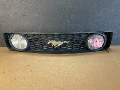 2005 - 2009 Ford Mustang Front Upper Grille Grill AE8375 DW0