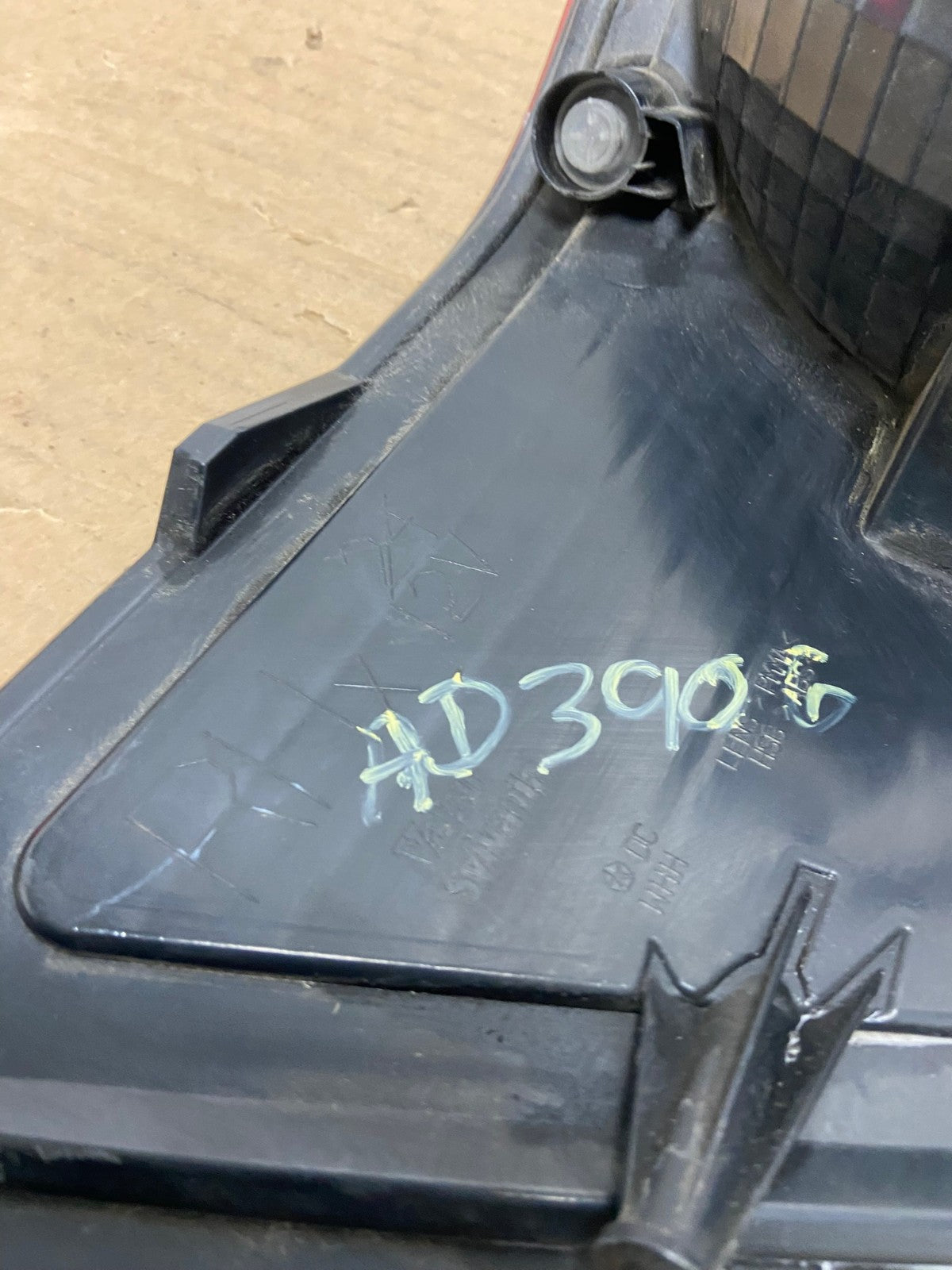 2007 to 2010 Jeep Grand Cherokee Right Passenger Tail Light AD3906 LK6