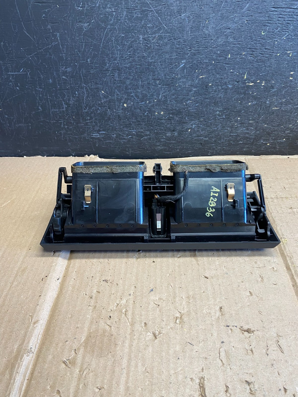 2004 to 2010 BMW X3 Center Console Dash Air Vent AI2836 DW3