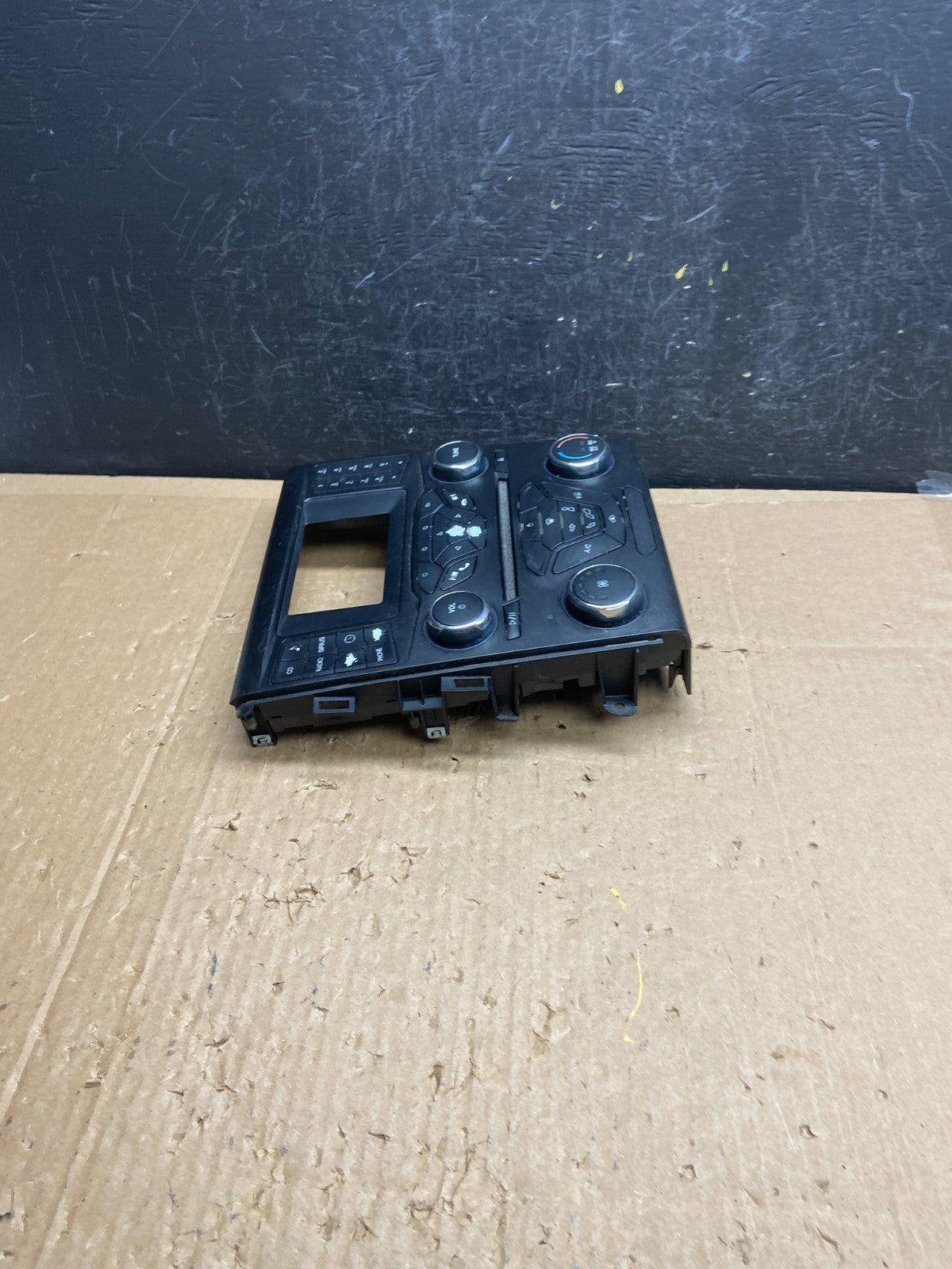 2014-2015 Ford Fusion Center Radio CD Player Screen Climate Control ad6845 DG1