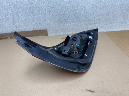 2008 2009 2010 BMW 5 525i 530i Right Passenger Rh Tail Side Light U0881 DW7