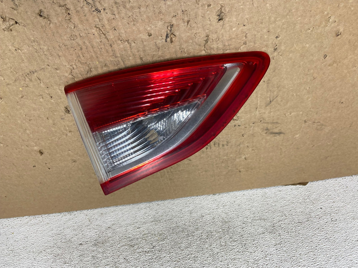 2013 to 2016 Ford Escape Left Driver LH Side Inner Tail Light AF8162 LK0
