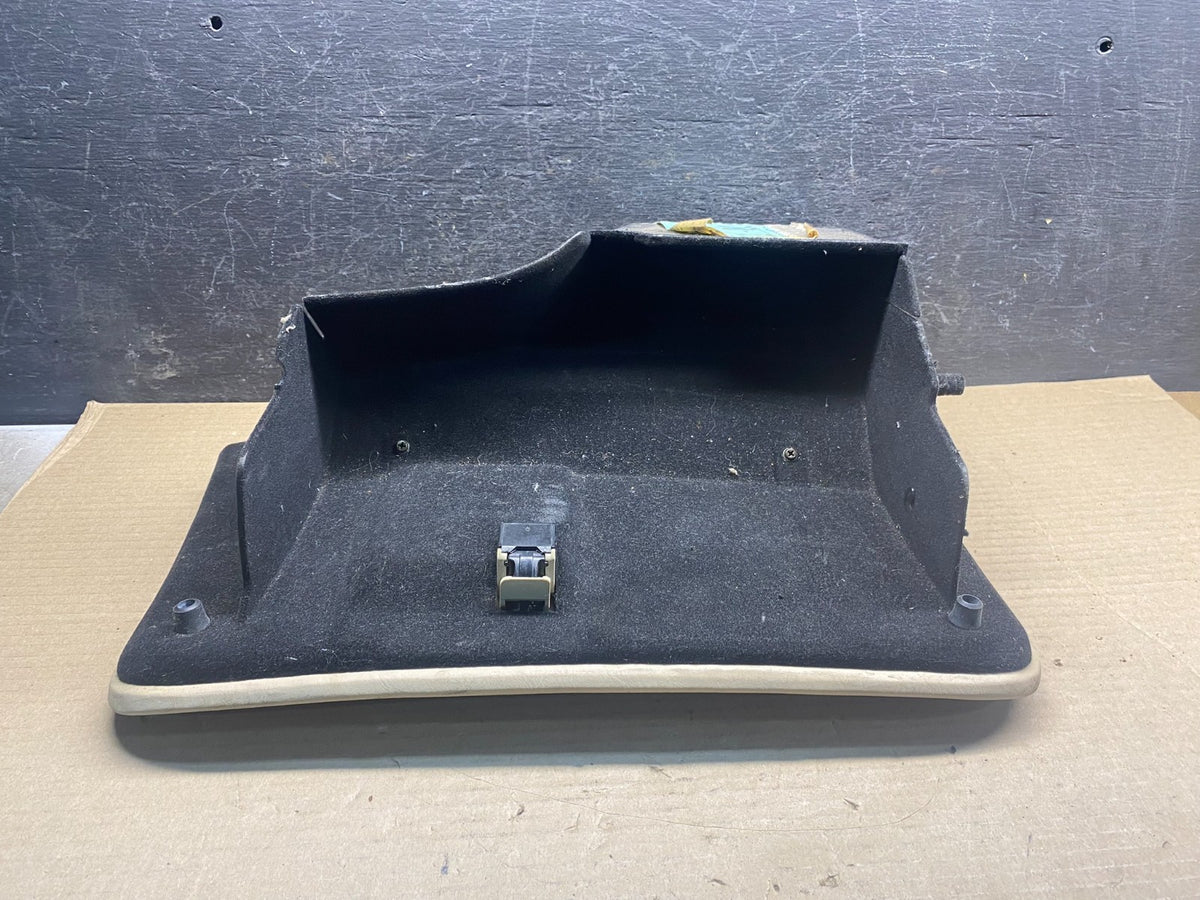 1999 to 2004 Lincoln Town Car Front Right Glove Box ah9722 DG1