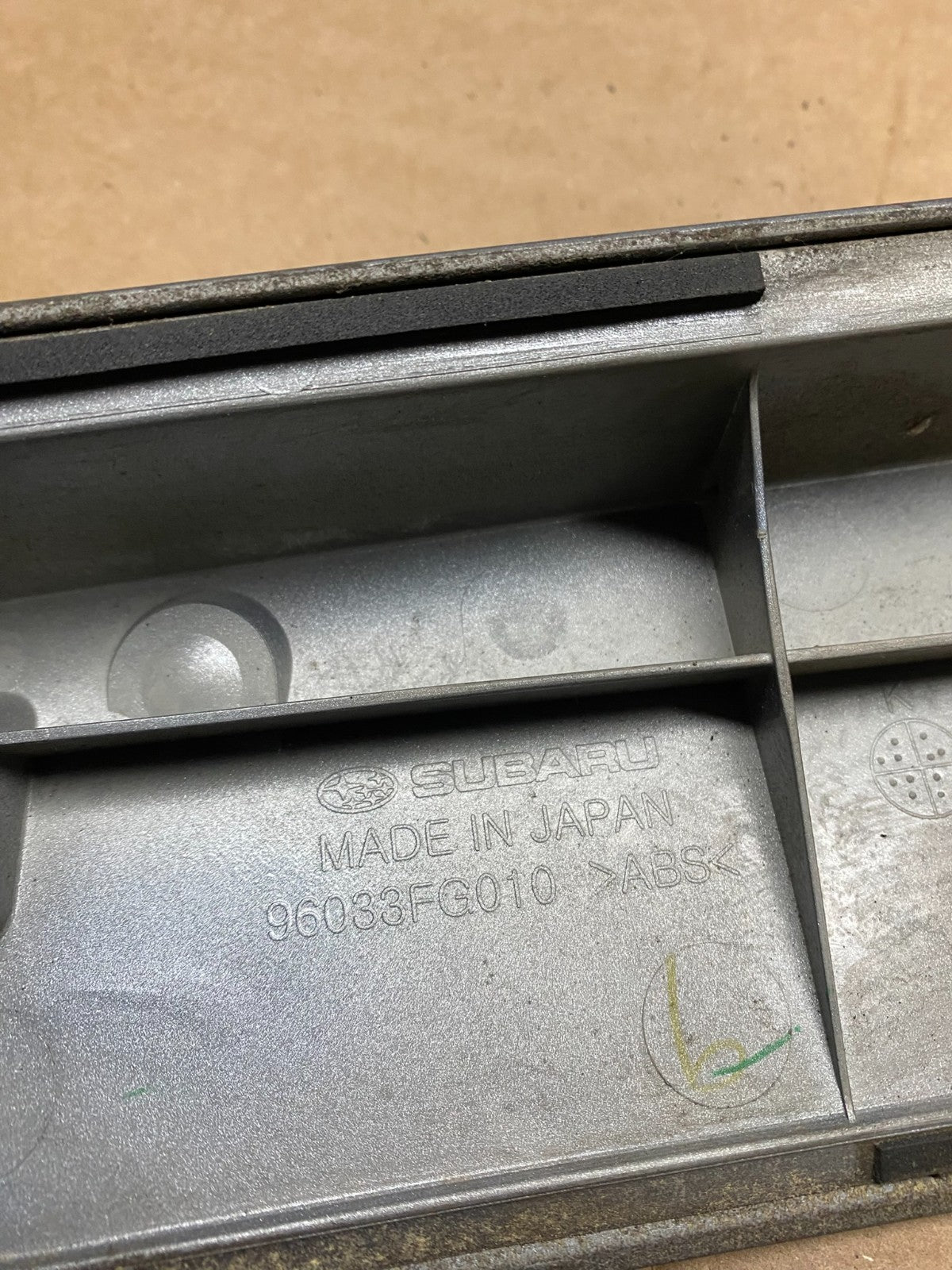 2008-2011 Subaru Impreza Hatchback Rear Upper Tailgate Roof Spoiler OEM Y9277 DG9
