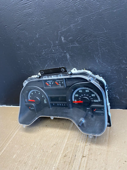 2011 to 2013 Ford E150 E250 E350 VAN Gauge Speedometer Cluster ab9122 DG2
