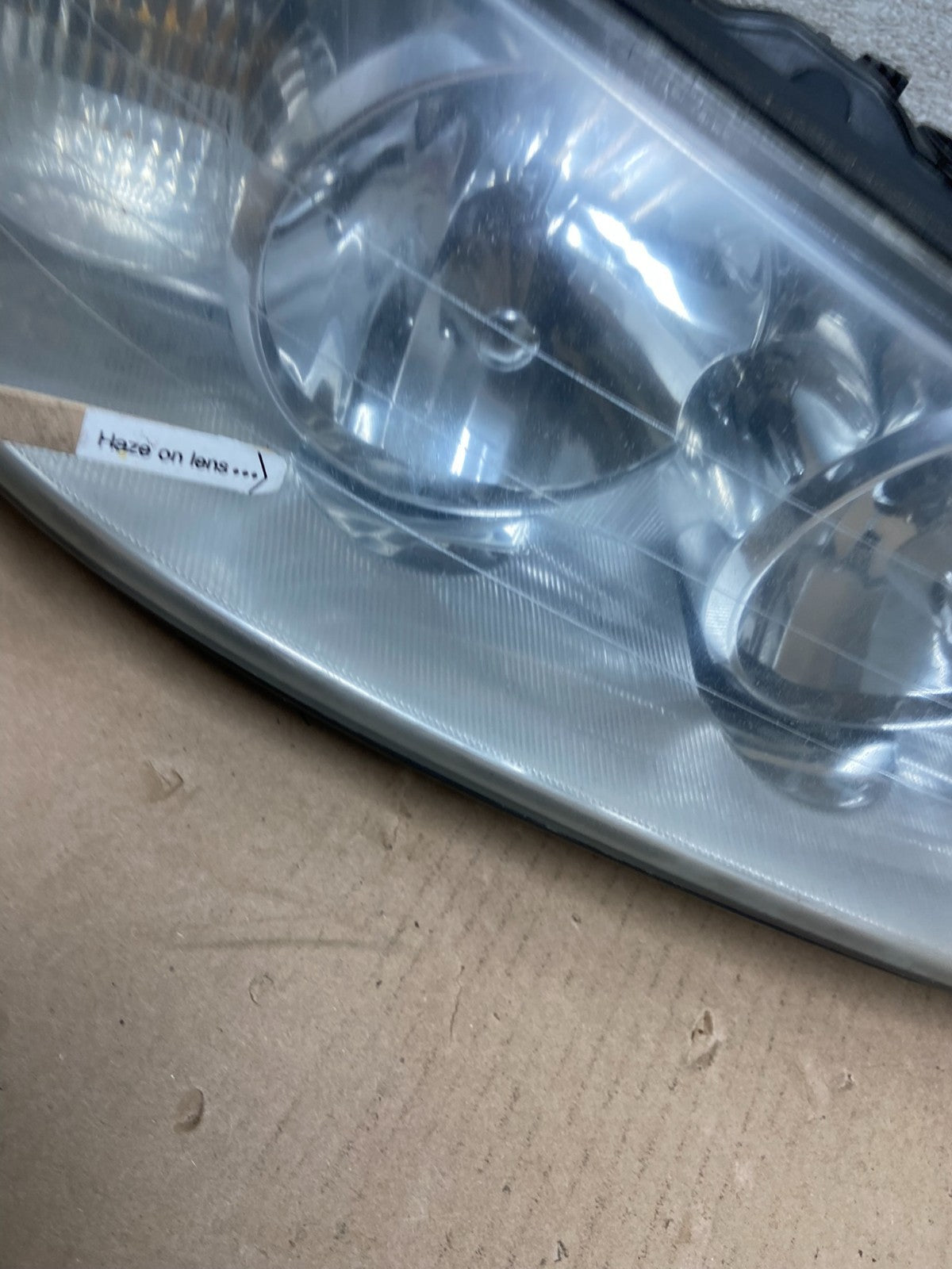 2005 to 2011 Lincoln Town Car Right Passenger Rh Side Headlight AB5017 DW4