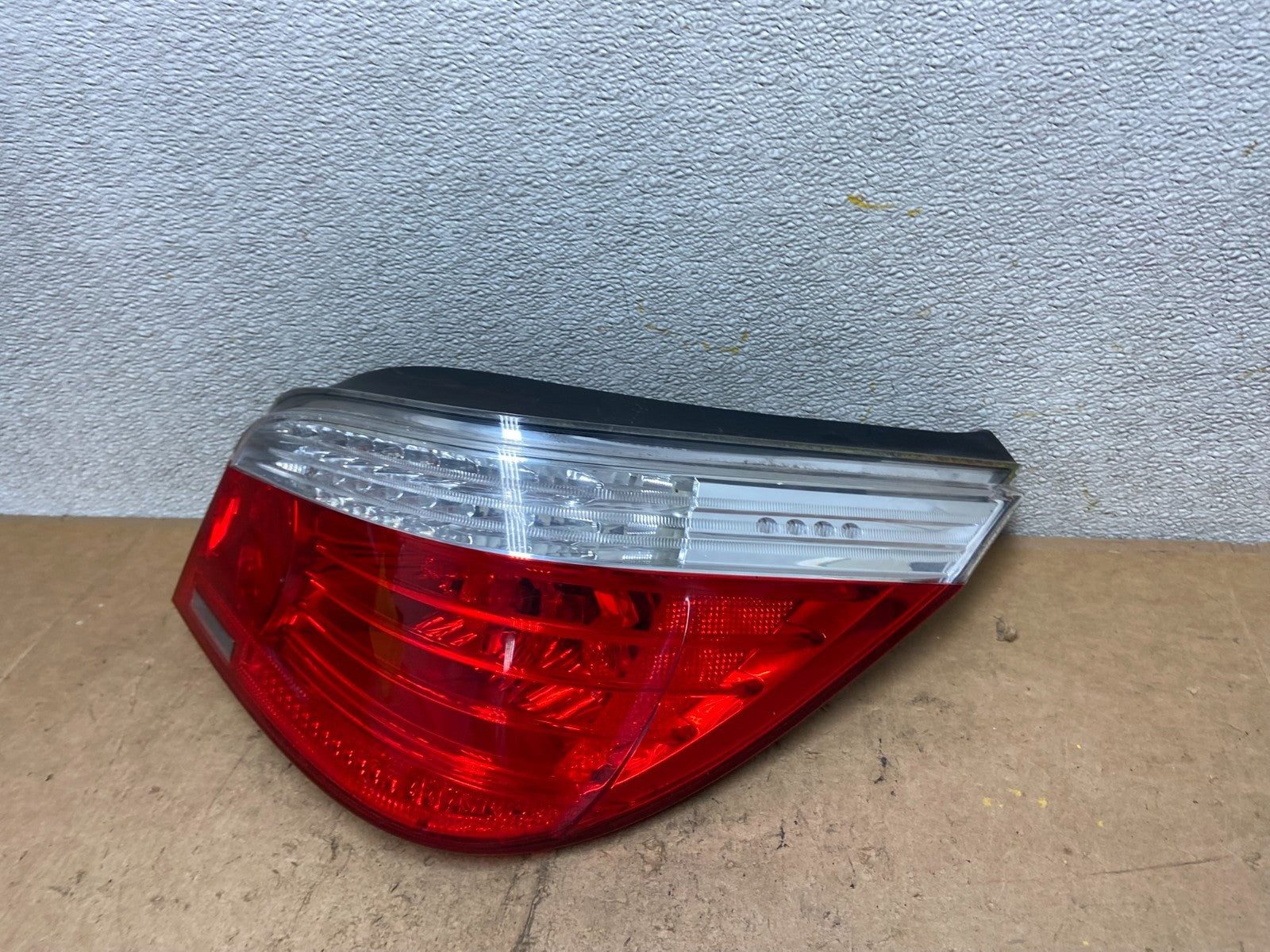 2008 2009 2010 BMW 5 525i 530i Right Passenger Rh Tail Side Light Oem X8984 DW1