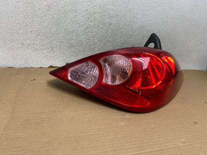 2007 - 2012 Nissan Versa Hatchback Right Passenger Side Tail Light AG8101 LK1