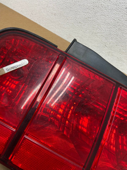 2005 - 2009 Ford Mustang Left Driver Lh Side Tail Light Oem AC3502 LK3