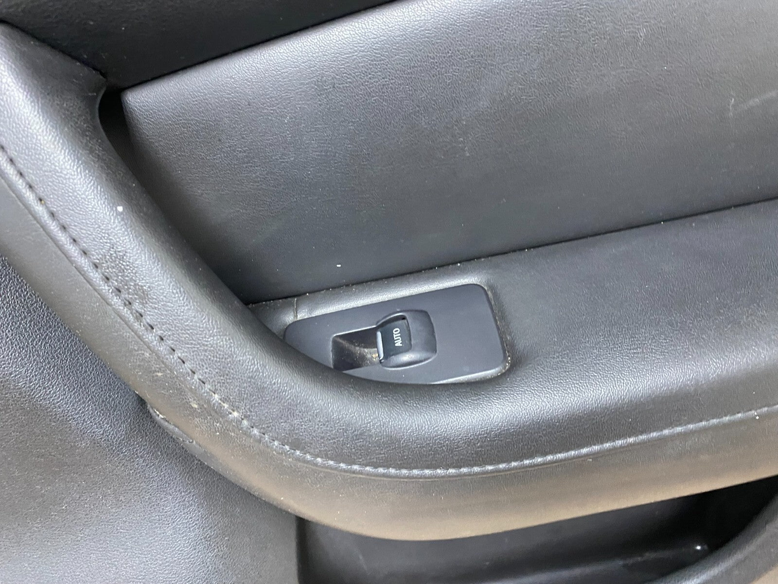 2010-2012 Lincoln MKS Front Right Front Door Interior Trim Panel N7630 PS3
