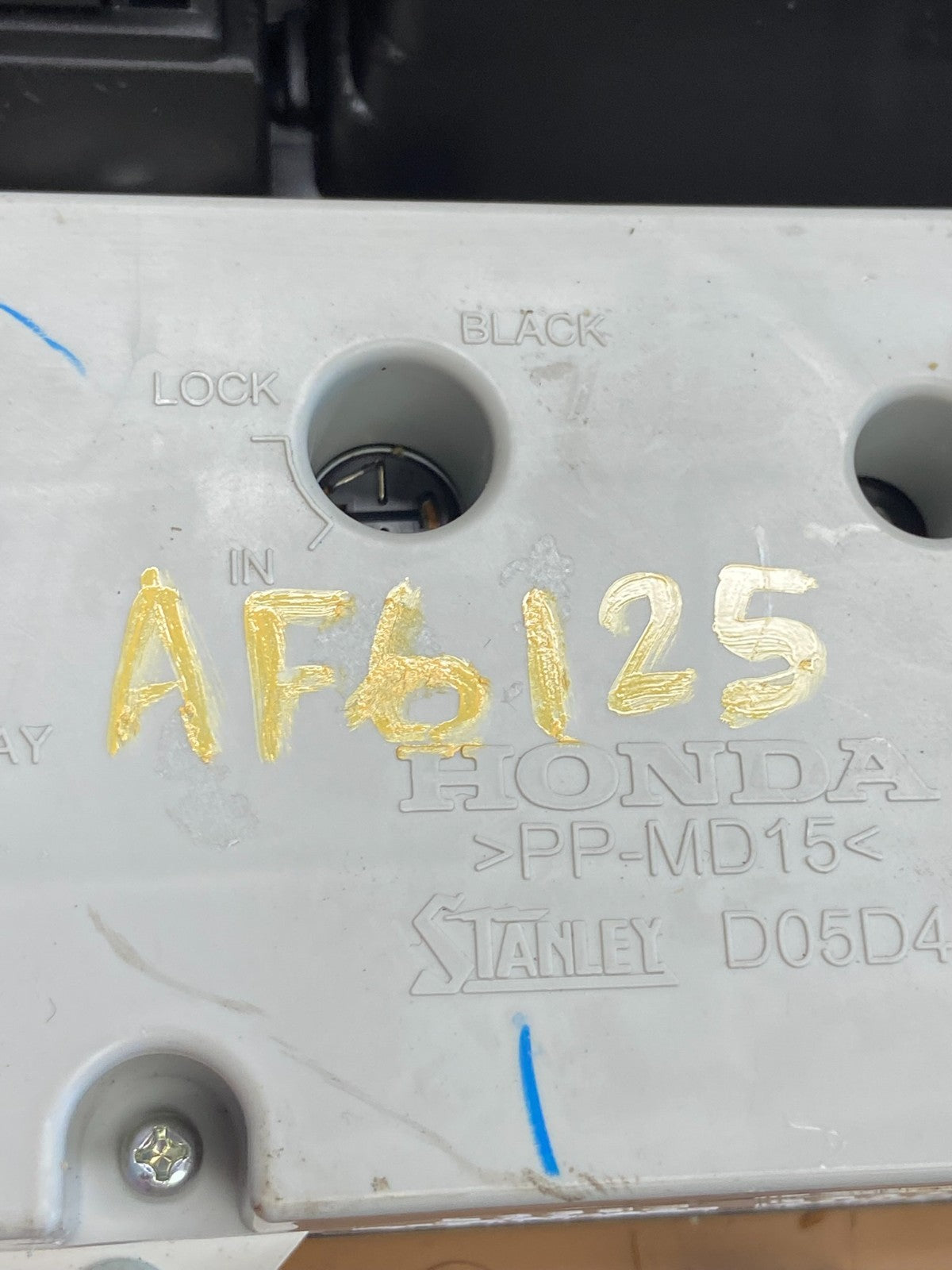 2005 to 2010 Honda Odyssey Radio Climate Control Dash Trim Bezel AF6125 DG6