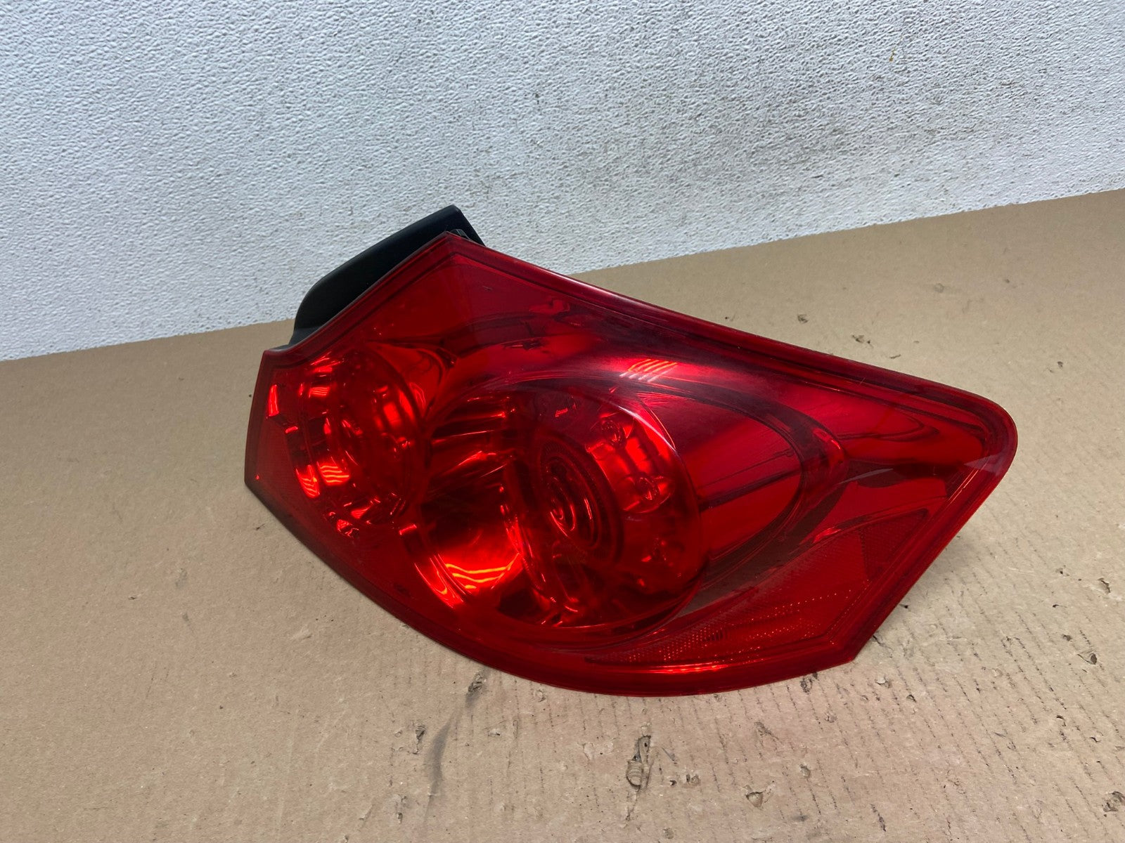 2007 to 2013 Infiniti G35 G37 Sedan Right Passenger Rh Tail Light AE7362 LK1
