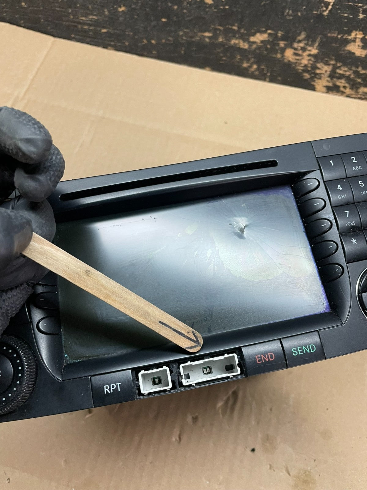 2003-2006 Mercedes Benz W211 E350 E500 Radio Screen Navigation Display AB2910 DG2