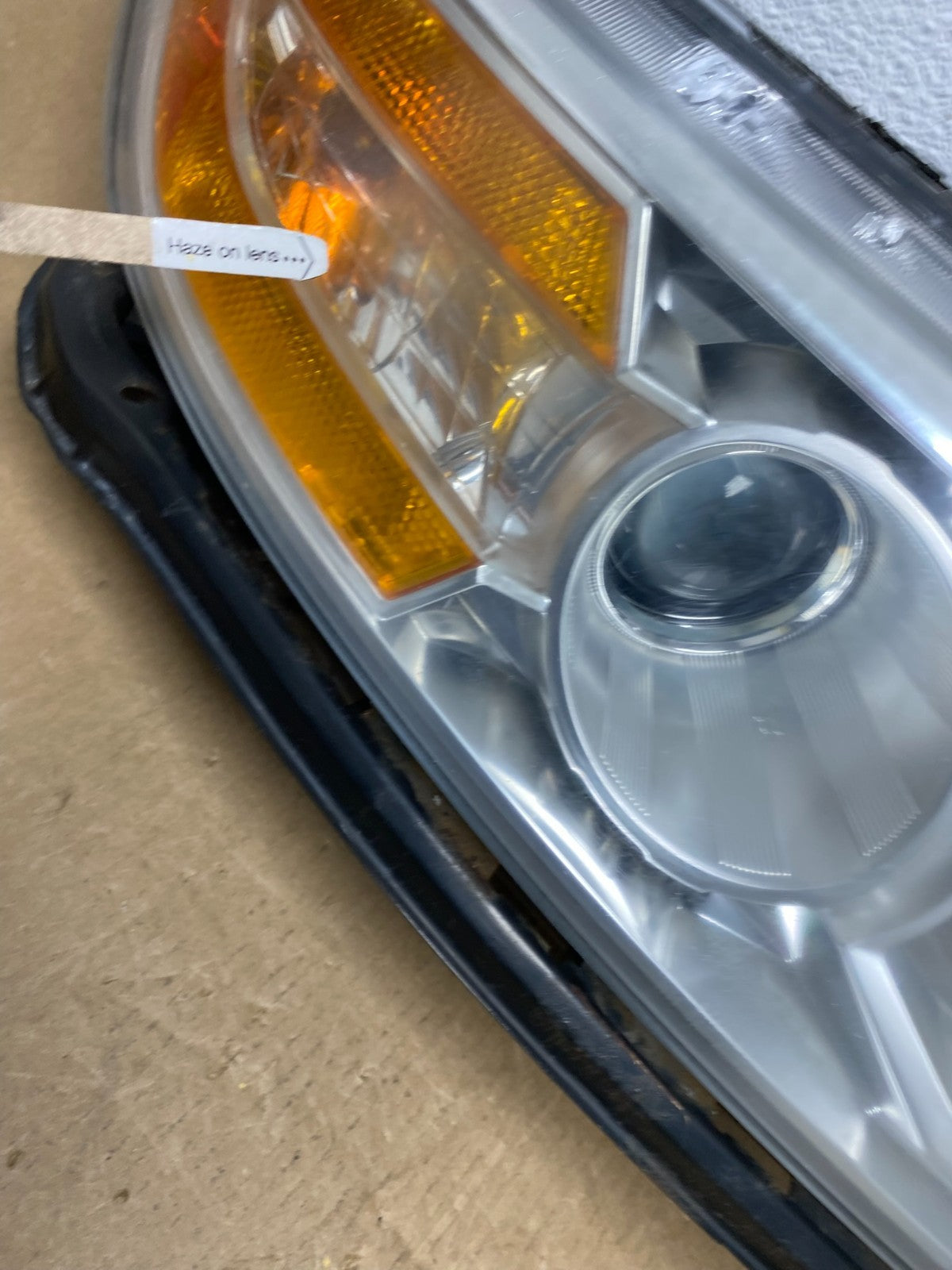 2011 to 2013 Honda Odyssey Front Right Passenger Headlight Halogen AC1204 DW4