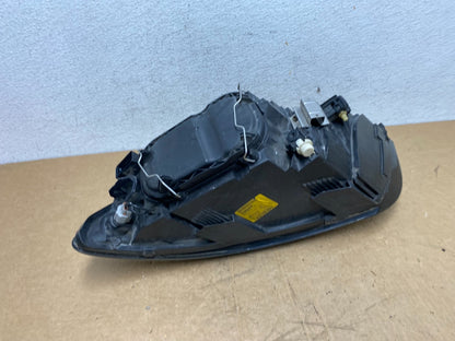 2004 to 2007 Volvo S40 Right Passenger Side Headlight AD6337 DW5