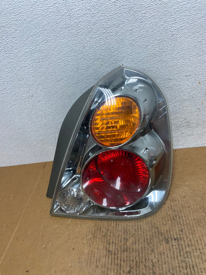 2002 2003 2004 Nissan Altima Right Passenger Rh Tail Light Side AE0656 LK0