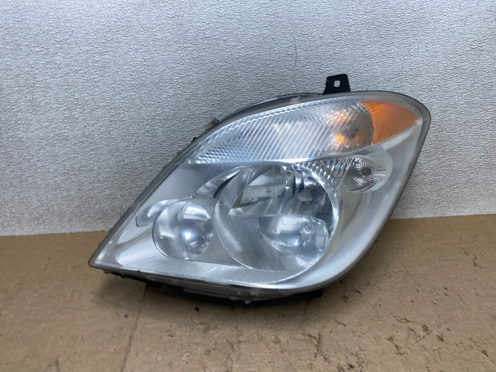2007 to 2013 Mercedes Sprinter Headlight Left Driver Side Halogen Oem X2364 DW0