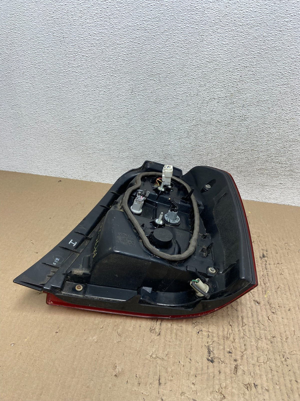 2006-2007 Toyota Highlander Hybrid Left Driver LH Side Tail Light AF7020 DW6