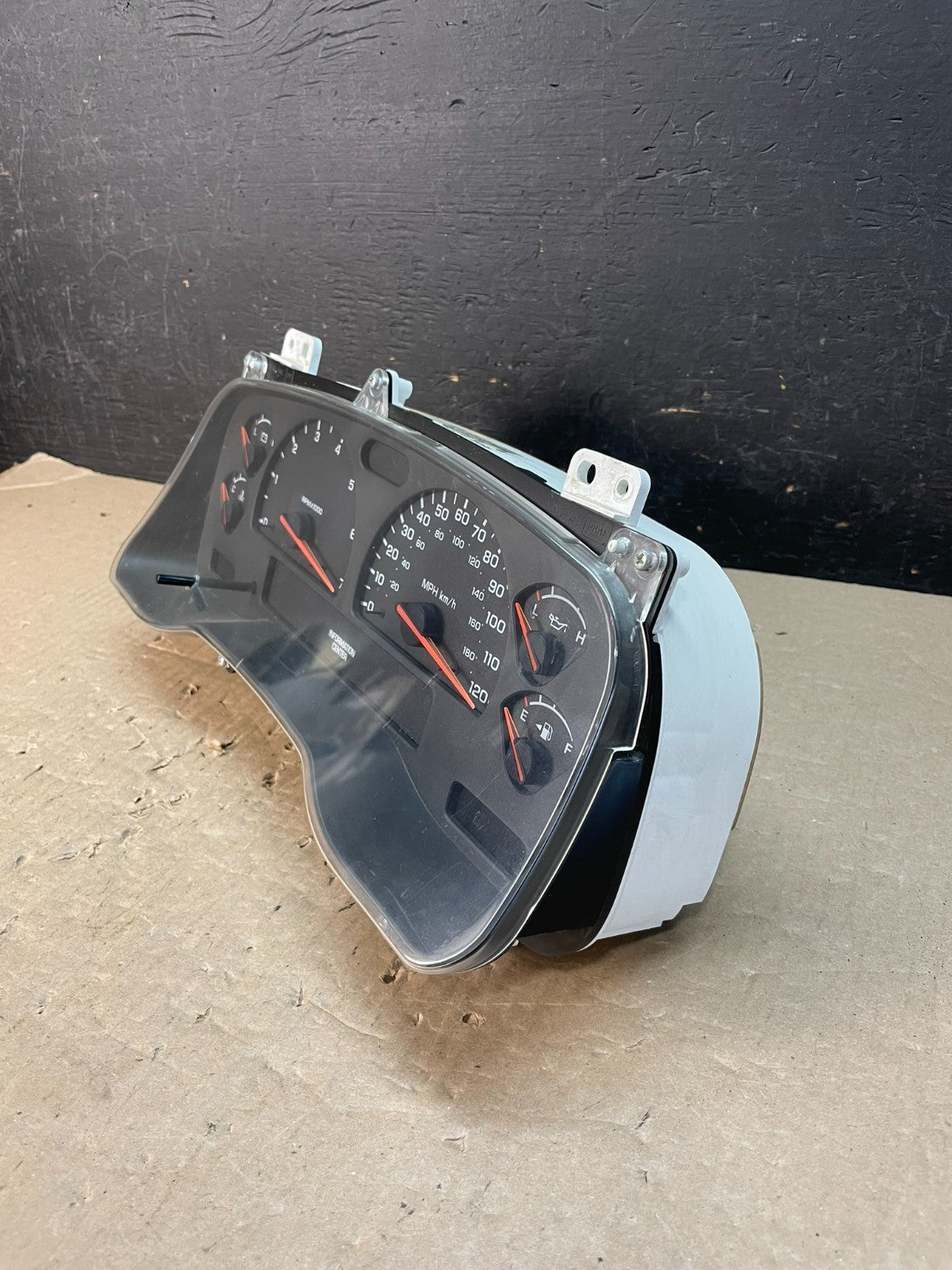 2003 Dodge Durango 4.7L Speedometer Instrument Cluster Gauge ae3393 DG2
