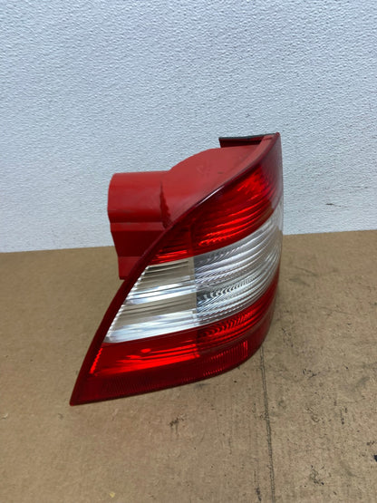 2002-2005 Mercedes ML350 ML-Class Left Driver Lh Side Tail Light OEM AC3588 LK2