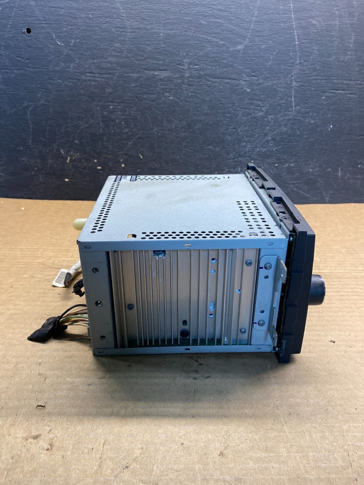 2009 to 2012 Ford F250 F350 Radio Audio AM/FM Receiver AF7823 DG2