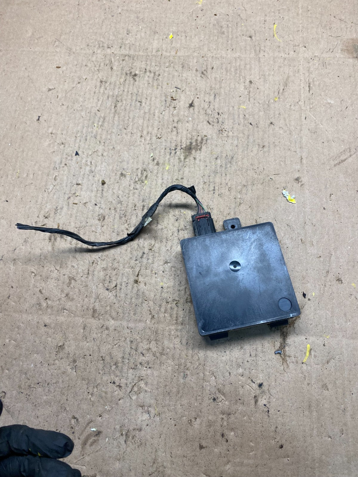 2013 to 2018 Ford Lincoln Rear Radar Blind Spot Module OEM R8414 DG5