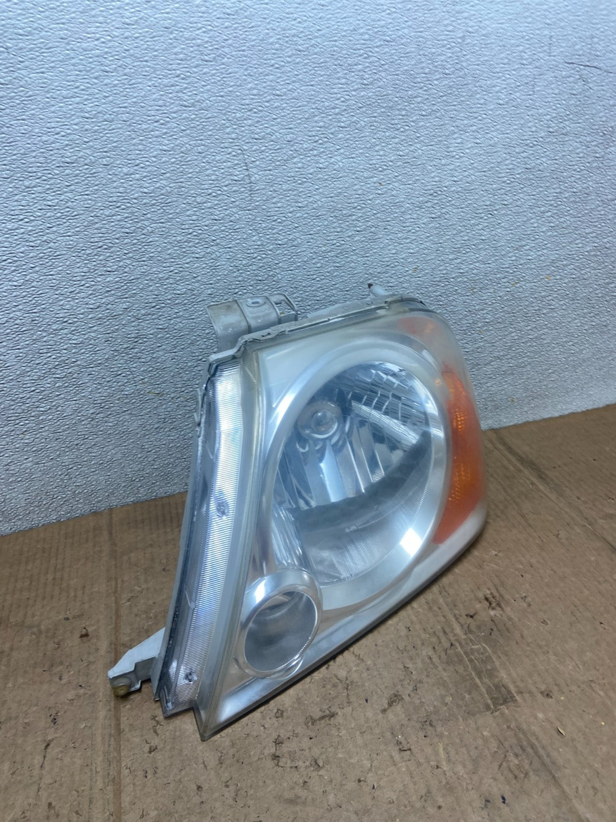 2004 to 2006 Suzuki XL-7 XL7 Left Driver LH Side Halogen Headlight Oem AA6646 DG2