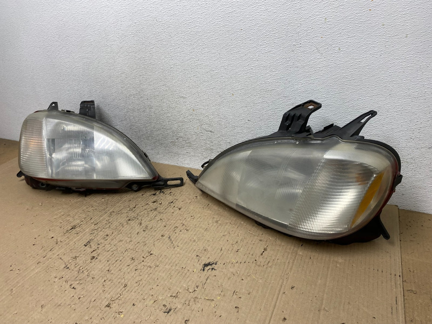 1998 to 2001 Mercedes ML320 ML-Class Left+Right Halogen Headlights AF7196 DW1